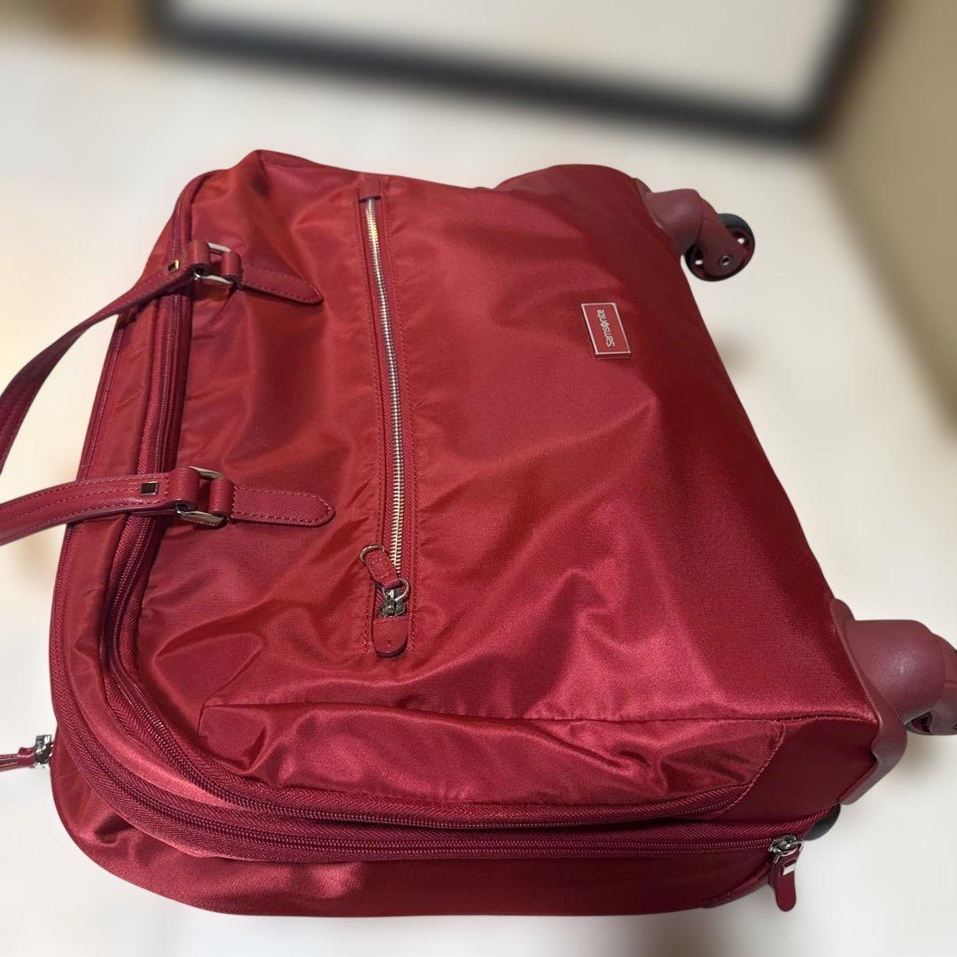 美品 Samsonite サムソナイト カリッサ ビズスピナートート レッド