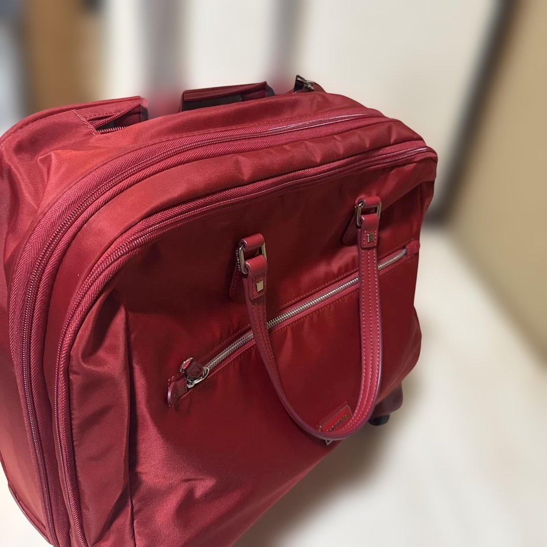 美品 Samsonite サムソナイト カリッサ ビズスピナートート レッド