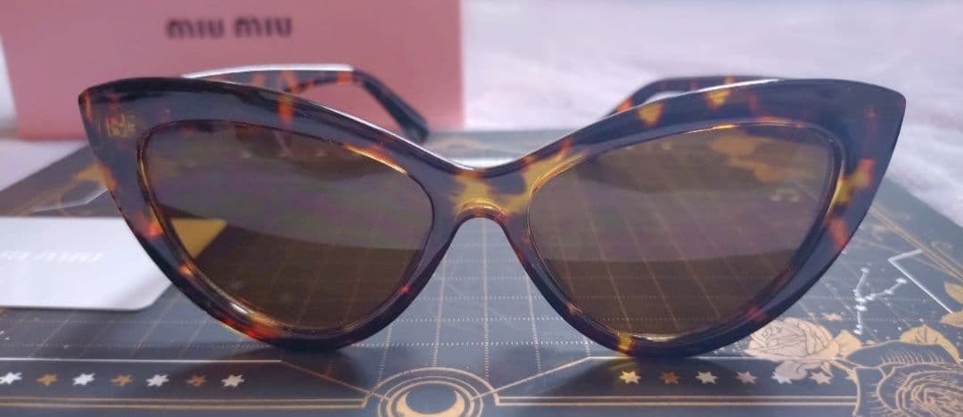 最終価格！miu miu キャットアイ サングラスべっ甲ブラウン