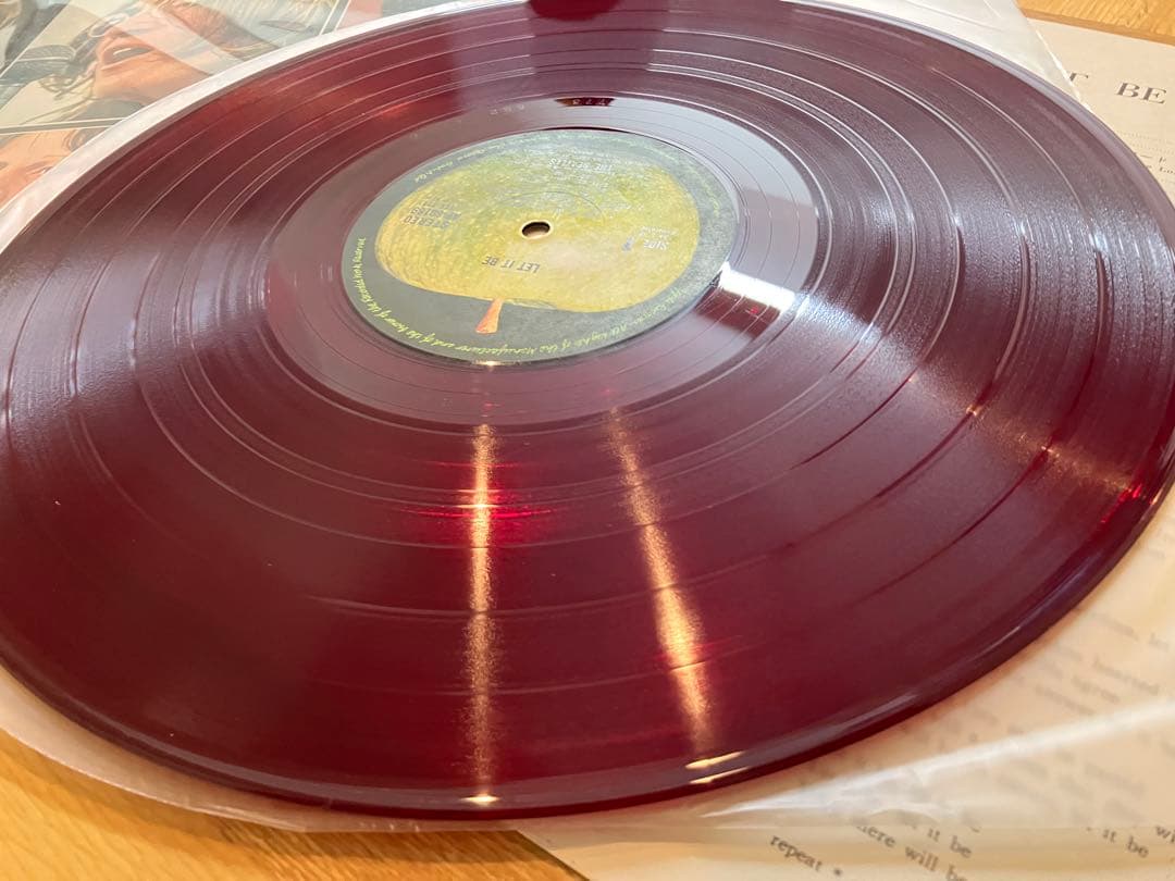 ニアミント赤盤　綺麗なレコード　レットイットビー