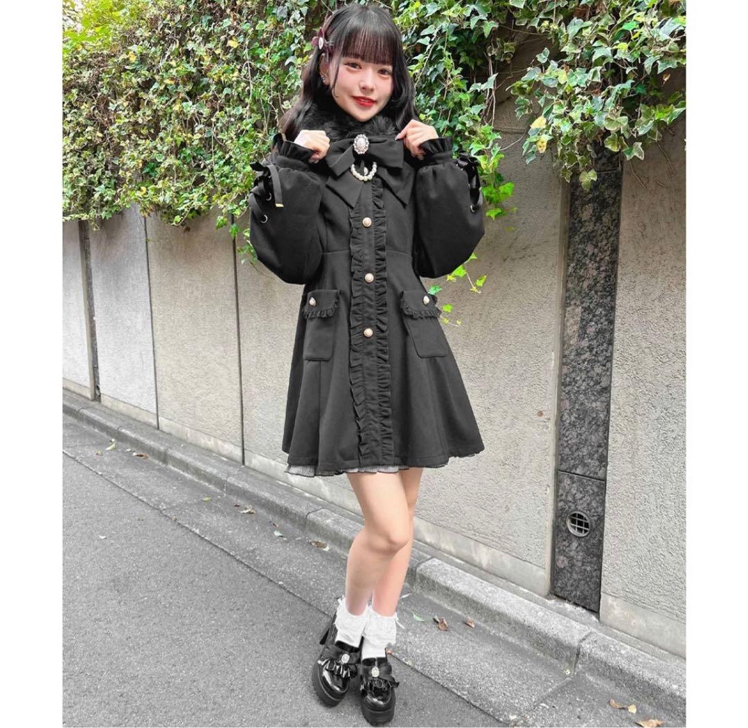 【新品タグ付】ROJITA　ロジータ　リボンブローチ付きファーコート　フリル