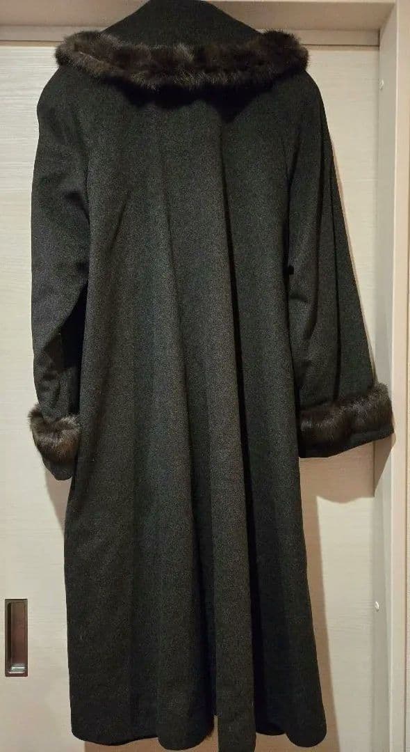 ファー付きカシミヤロングコート