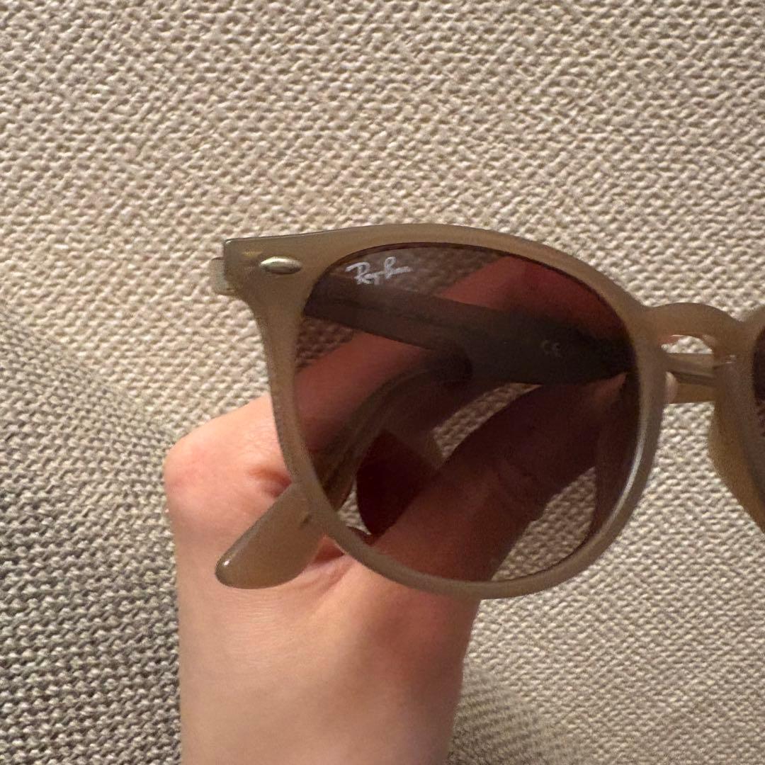 もんさん Ray-Ban ベージュ サングラス ケース付き