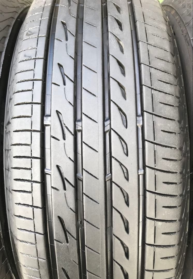 205/60 R16 BRIDGESTONE REGNO ラジアルタイヤ