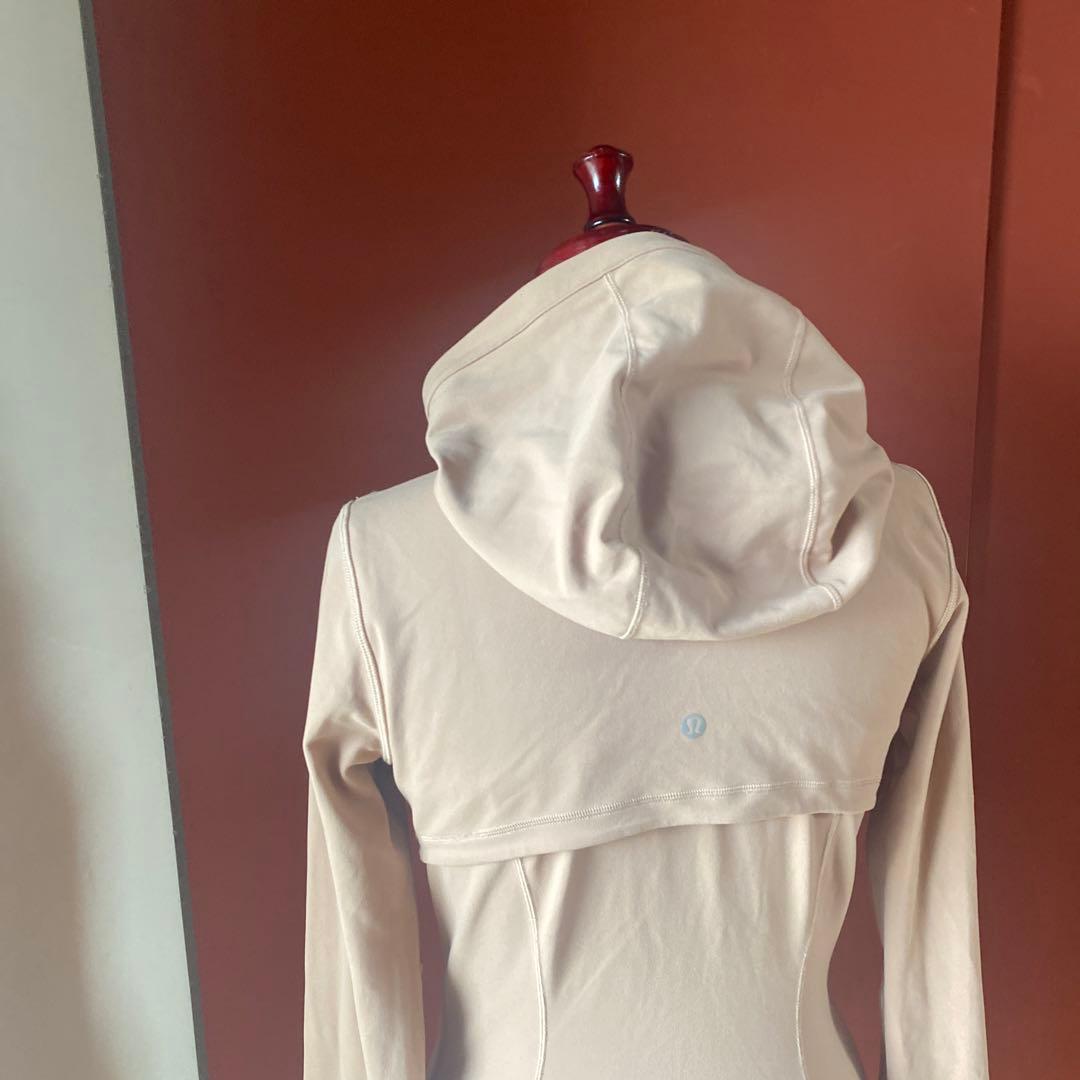 Lululemon フード付き DifineジャケットNulu パーカーサイズ6