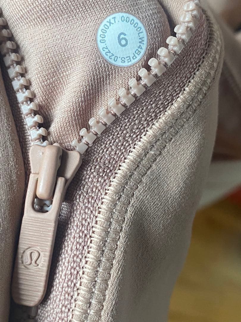 Lululemon フード付き DifineジャケットNulu パーカーサイズ6