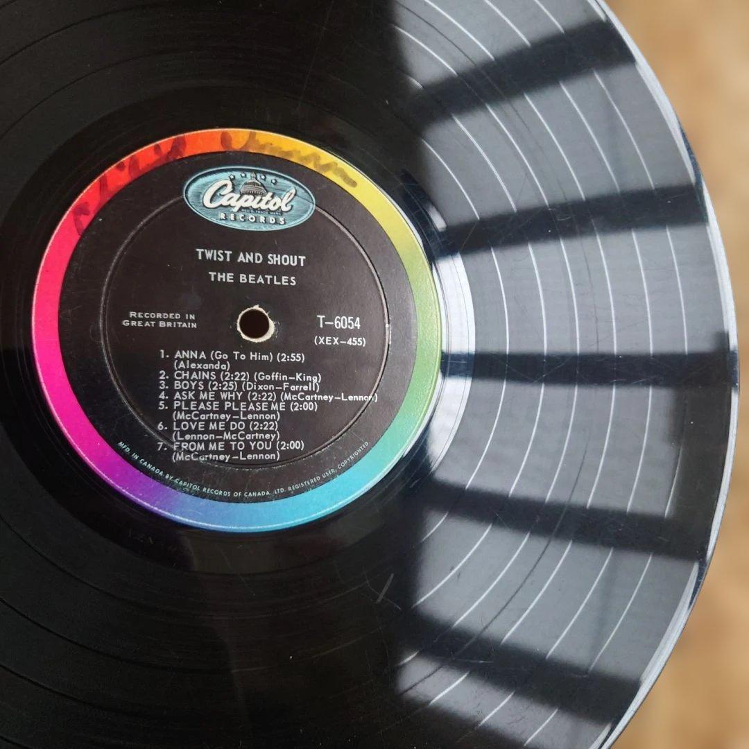 カナダ盤The Beatles twist and shout