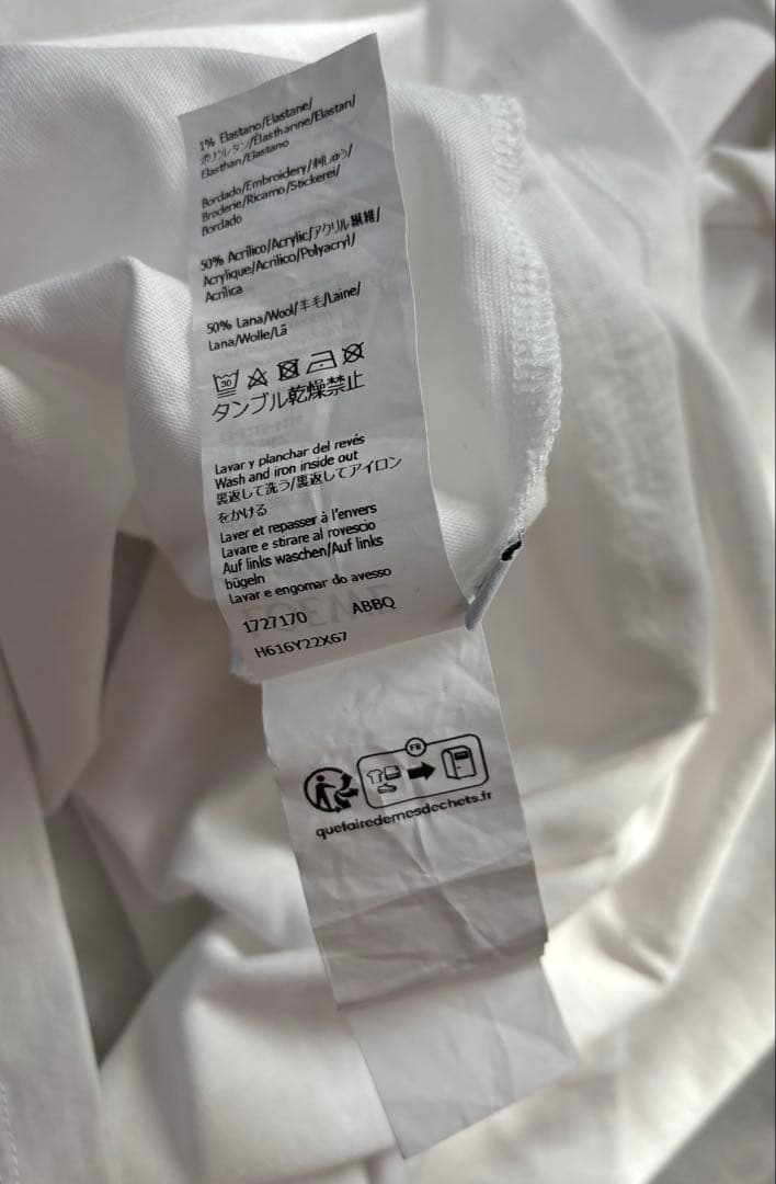 m*i様 LOEWE ロエベ ホワイト Tシャツ ロゴ刺繍