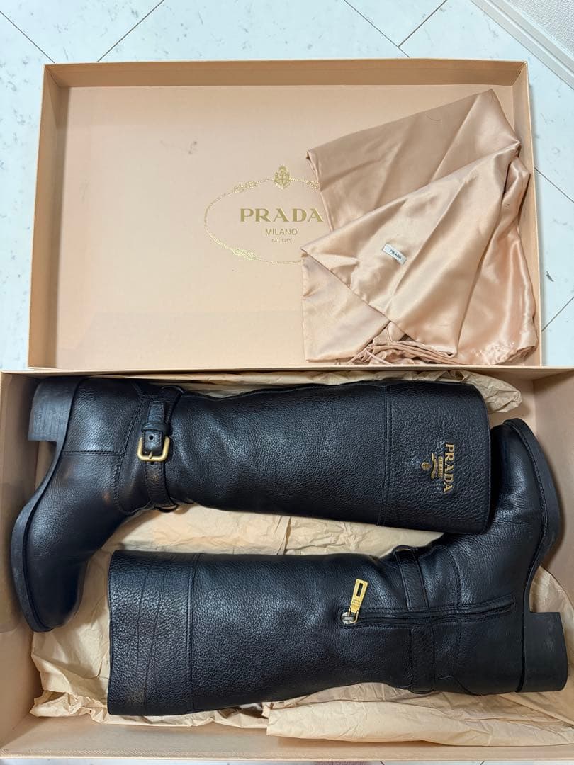 PRADA ブラック ロングブーツ