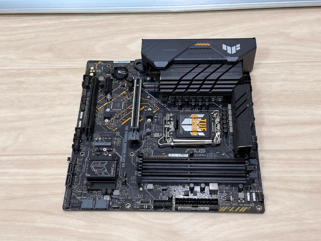 ASUS TUF GAMING B660M-PLUS D4 マザーボード ATX
