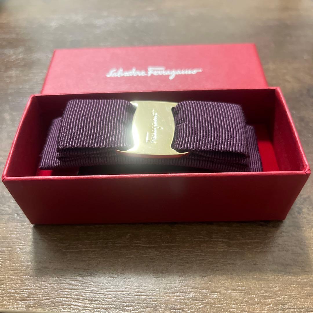 値下げ交渉可！新品SalvatoreFerragamoパープルリボン