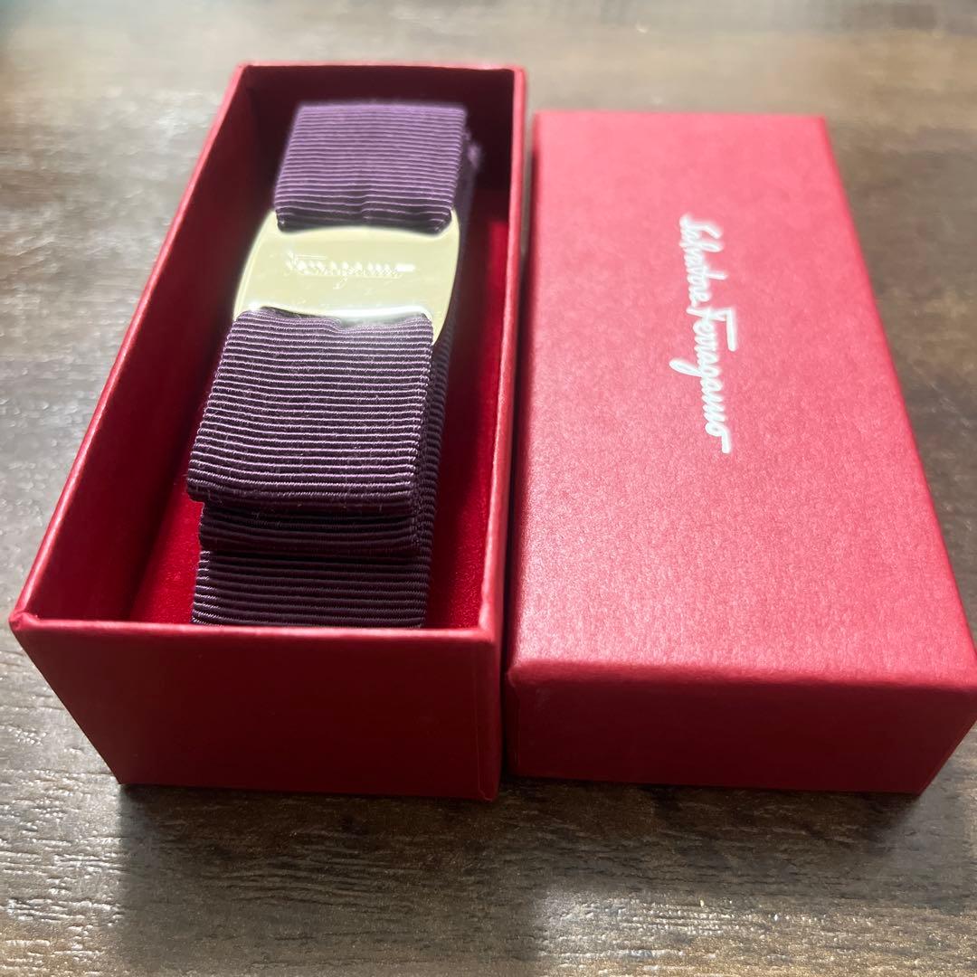 値下げ交渉可！新品SalvatoreFerragamoパープルリボン