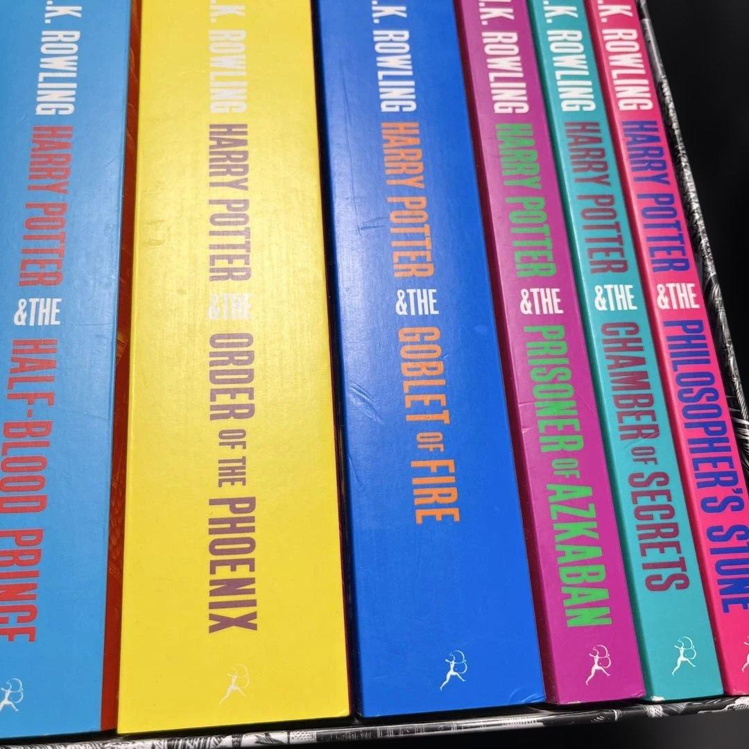 ハリー・ポッター全巻セット（英語版Adult Paperback）