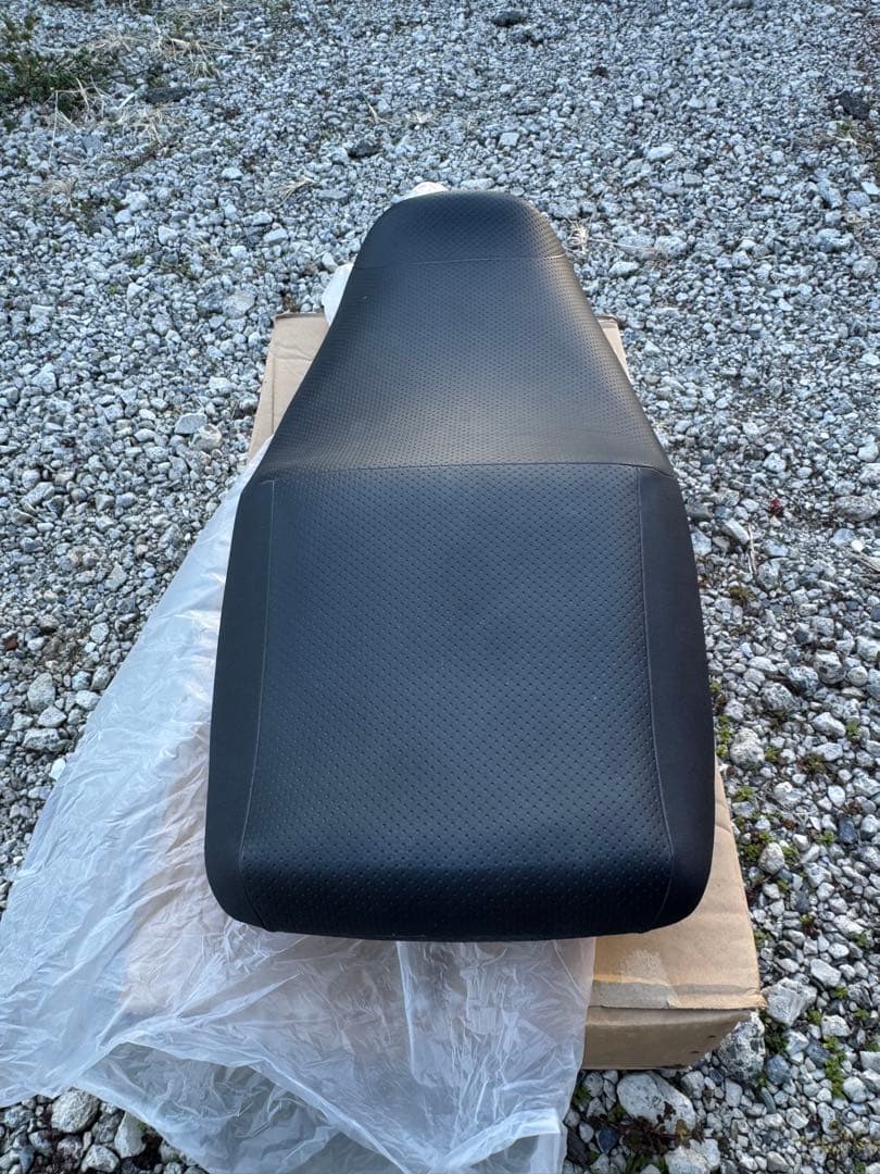 ZRX1200DAEG ダエグ　純正ブラック バイクシート
