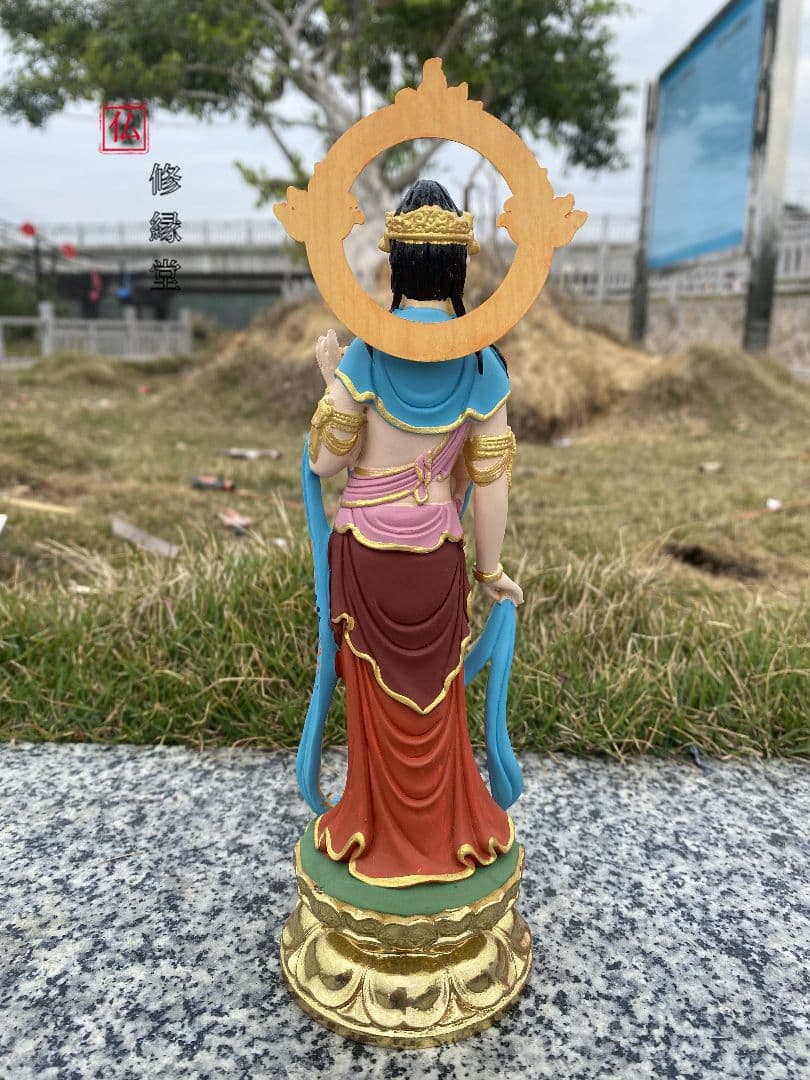 【修縁堂】彩繪切金 勢至菩薩仏像立像 供養品 木彫仏教 美術工芸品 風水 開運