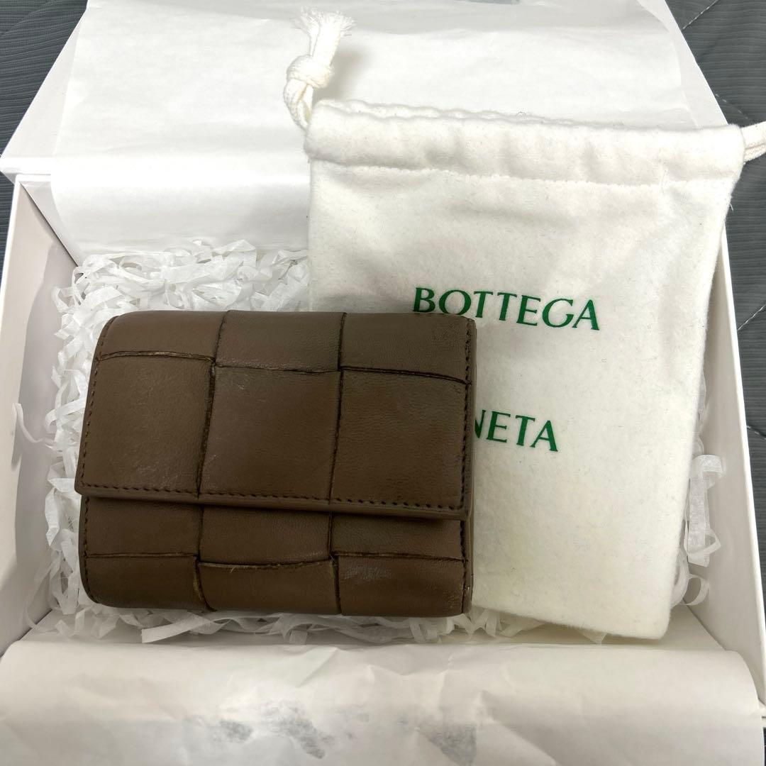 BOTTEGA VENETA カセット 三つ折りファスナーウォレット