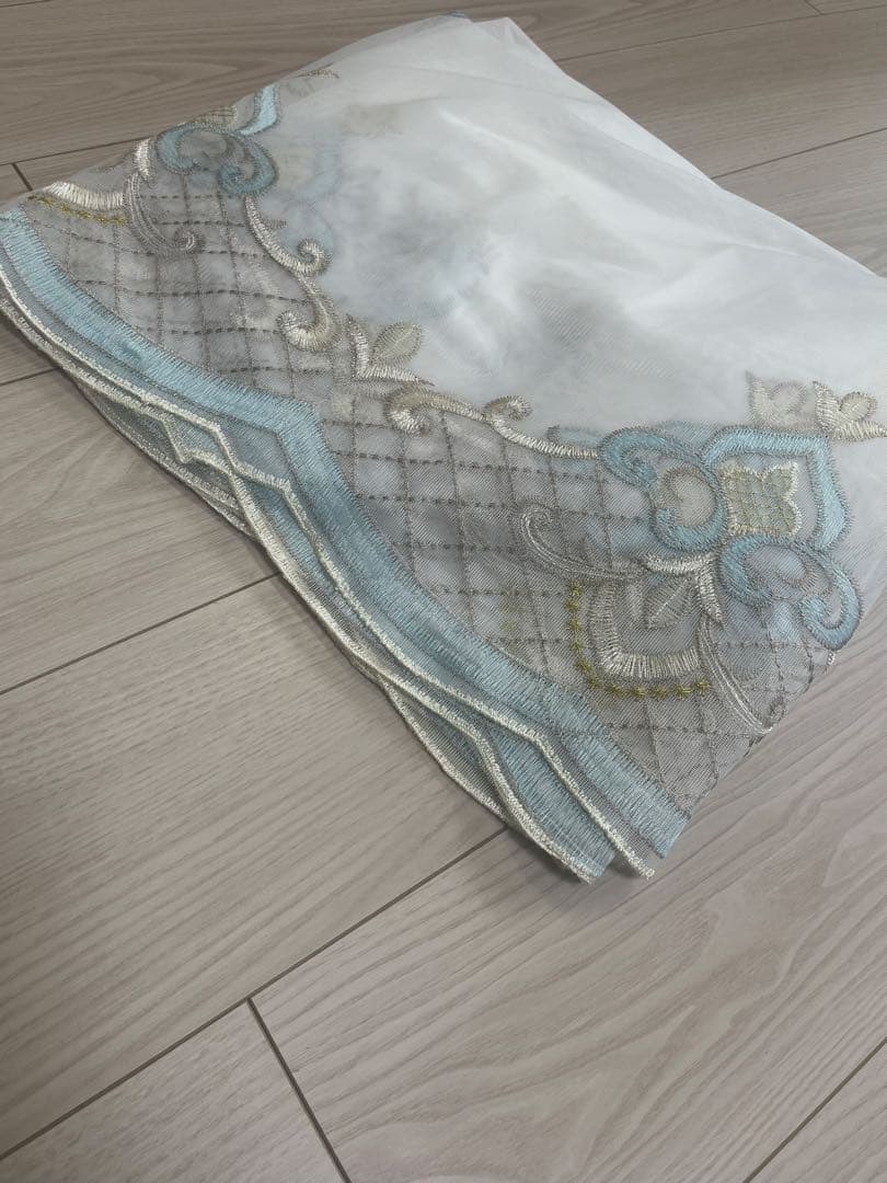 刺繍　レースカーテン　200×208 2枚セット　　ほぼ未使用美品