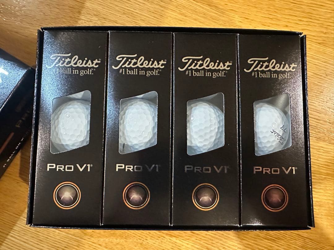 タイトリスト　PRO V1 2025年モデル　ホワイト③