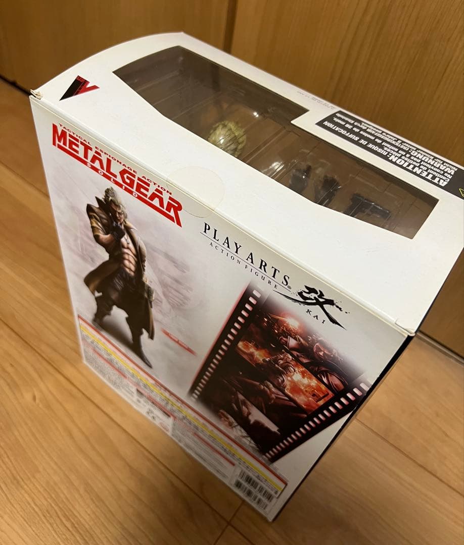 L GEAR SOLID PLAY ARTS 改 リキッド スネーク