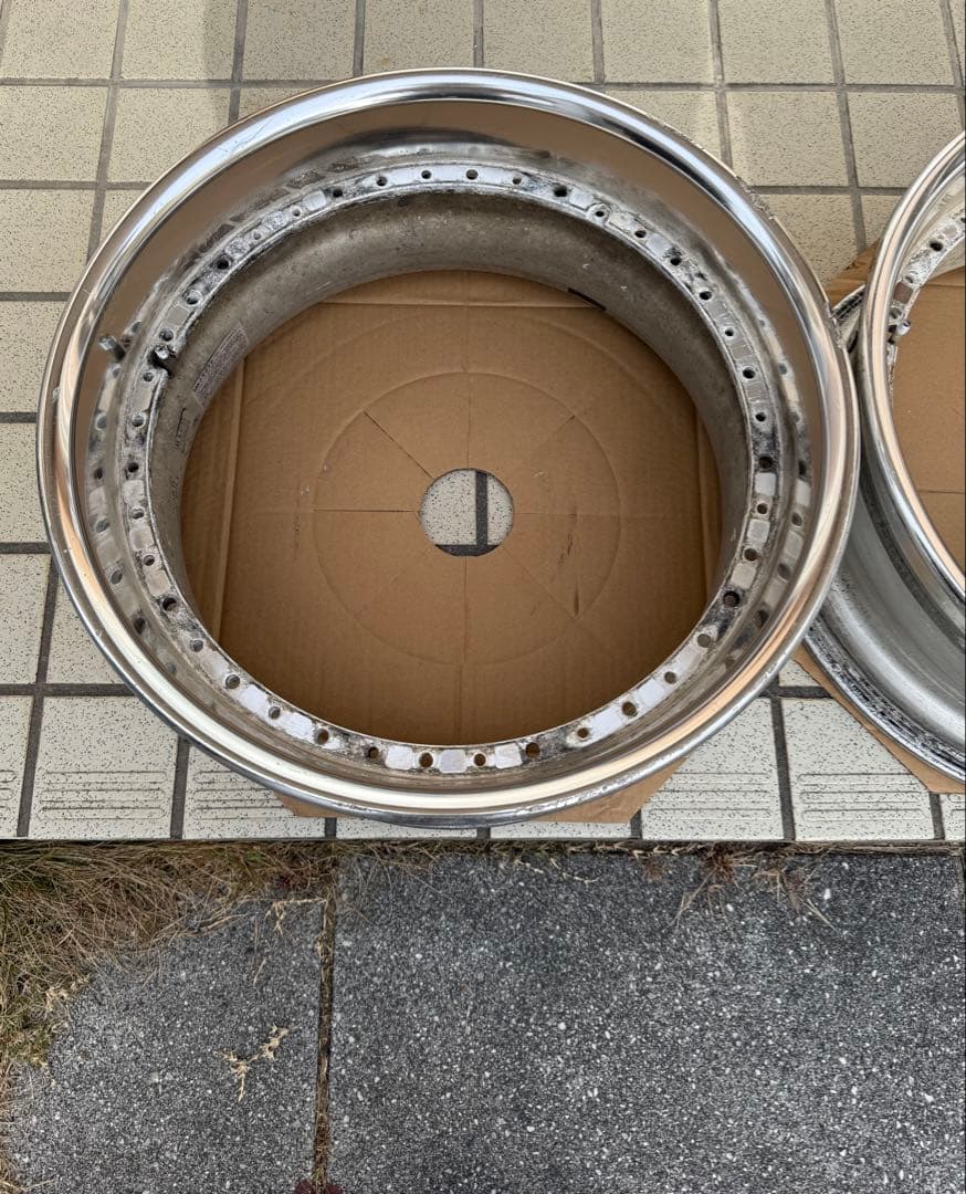 SSRヴィエナ 18インチ8j+37 2本　リバレル用