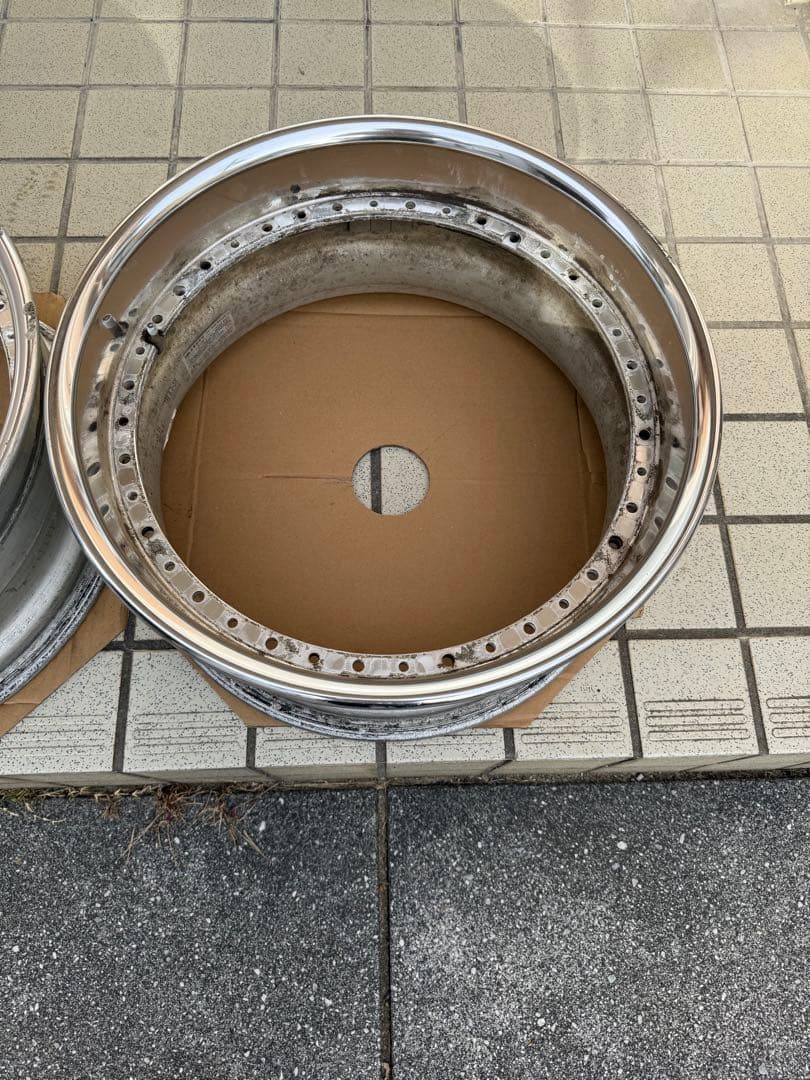 SSRヴィエナ 18インチ8j+37 2本　リバレル用