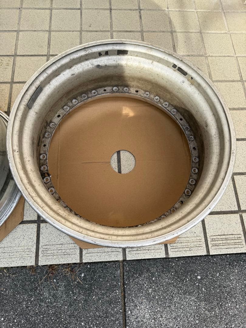 SSRヴィエナ 18インチ8j+37 2本　リバレル用