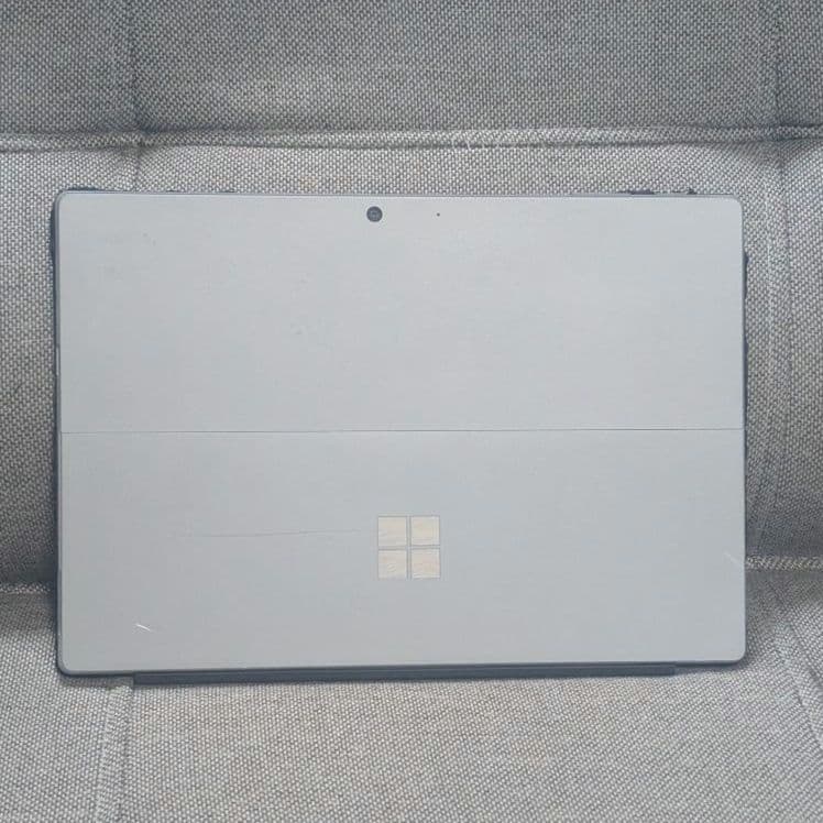 Surface Pro 7 i5 8GB 256GBタイプカバー付き2