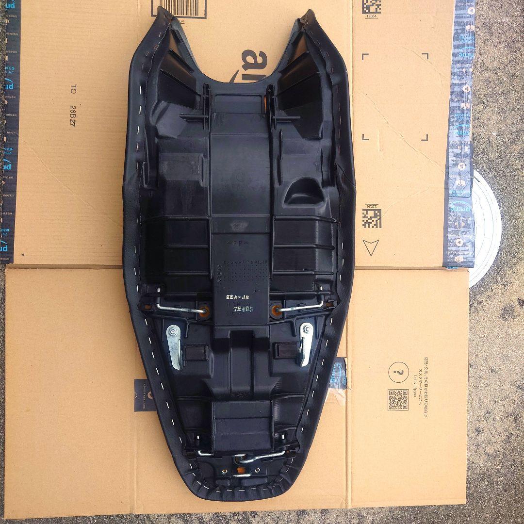 ホンダ　ホーネット250 後期純正シート