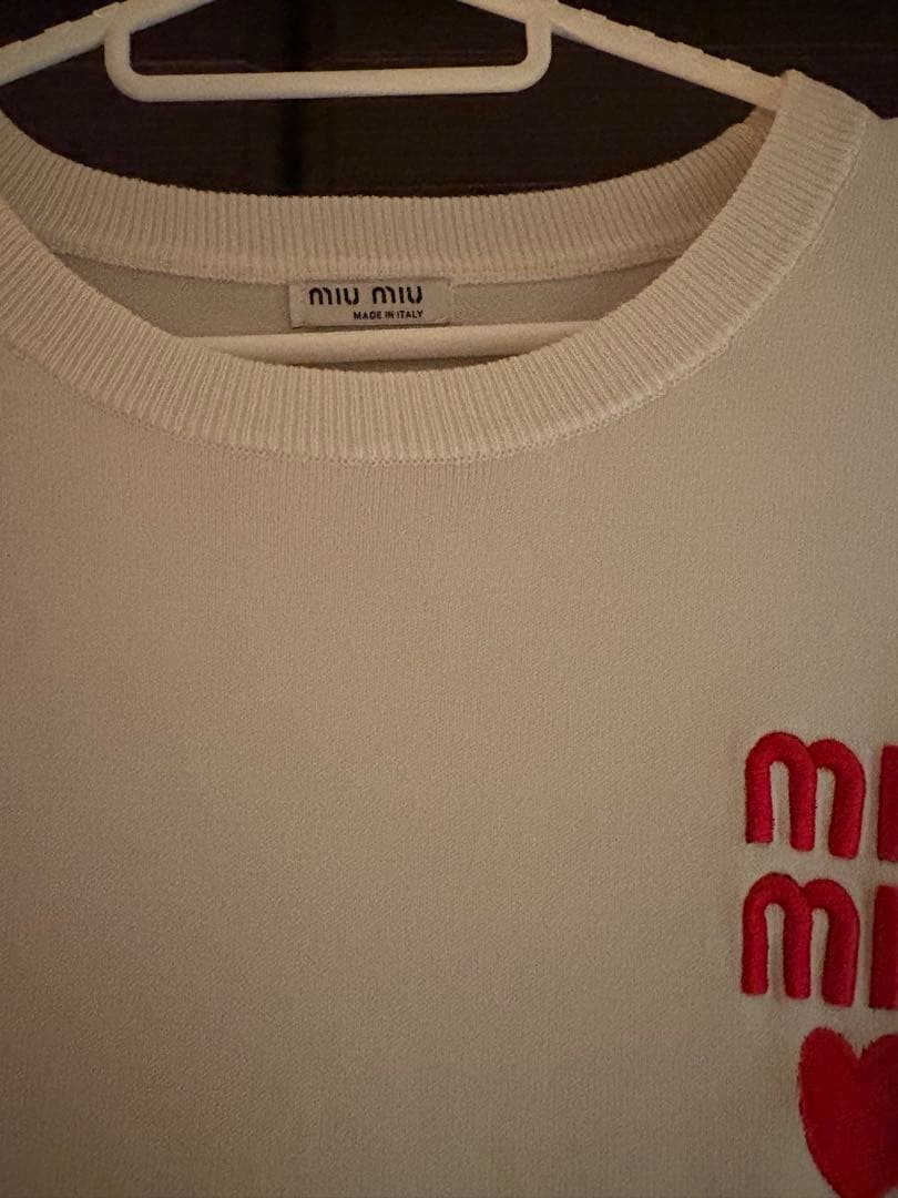 【専用】MIU MIU ホワイト Tシャツ ハート刺繍モチーフ
