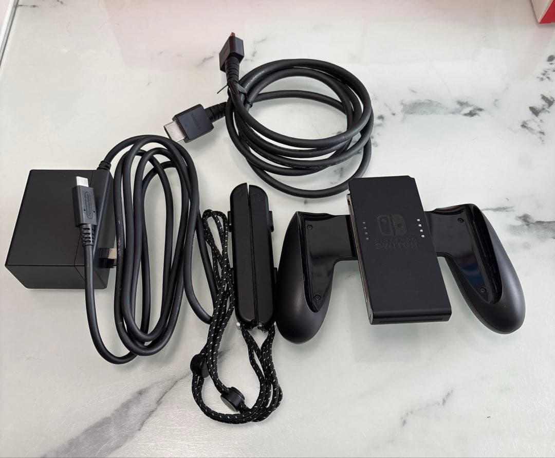 任天堂 Switch一式とソフト付き
