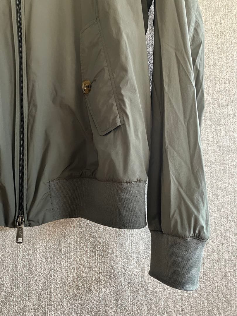 BARACUTA　(バラクータ）ナイロンジャケット　40 カーキ