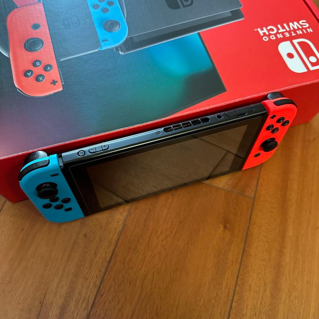 Nintendo Switch ネオンレッド/ブルー 本体 【美品】ケース付き