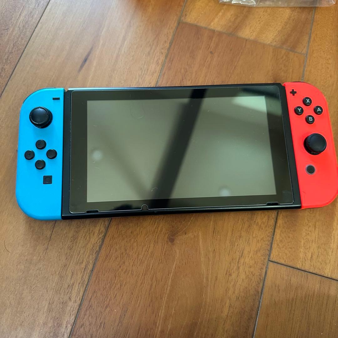 Nintendo Switch ネオンレッド/ブルー 本体 【美品】ケース付き