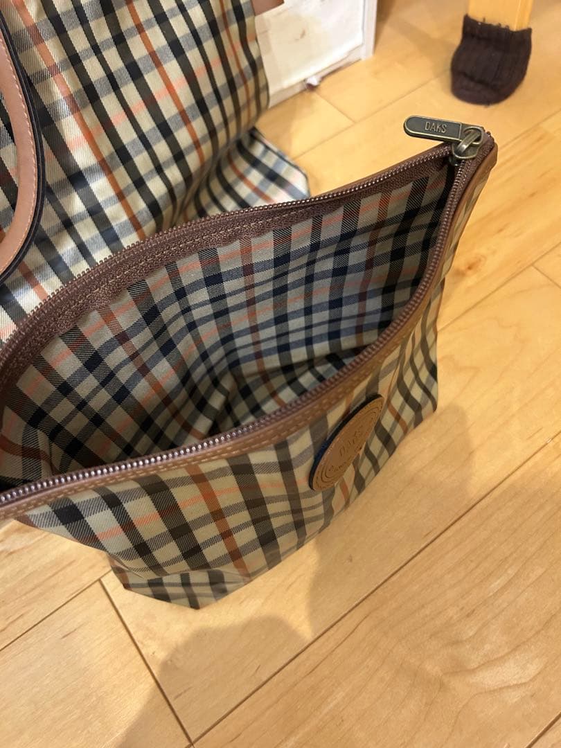 DAKSのバック＆ポーチ未使用品