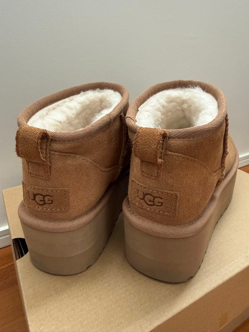 UGG クラシック ウルトラ ミニ プラットフォーム 厚底ブーツ 23cm