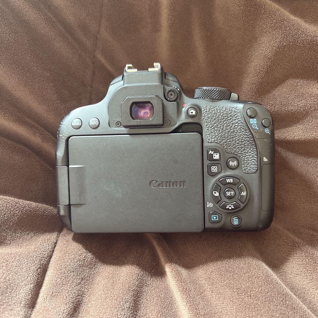Canon EOS Kiss X9 デジタル一眼レフ
