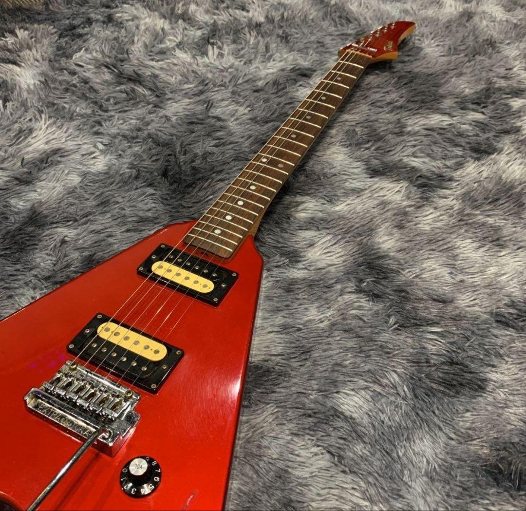 ギター Tokai V