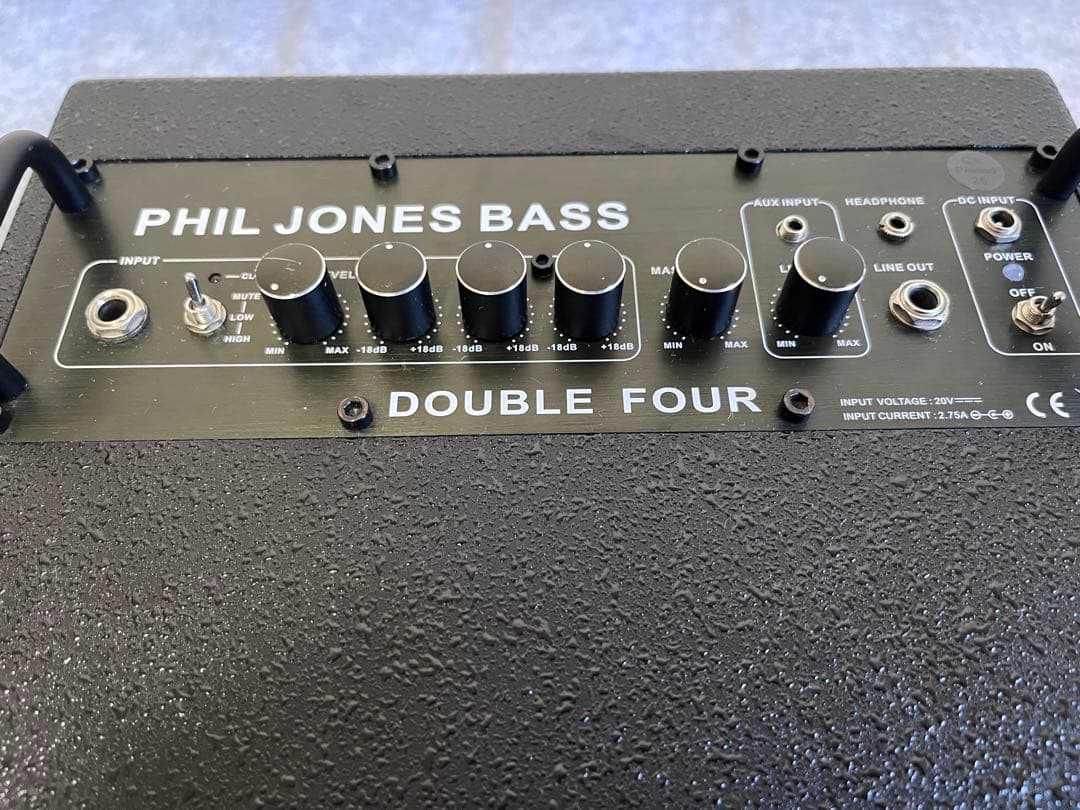PHIL JONES BASS DOUBLE FOUR ベース用アンプ