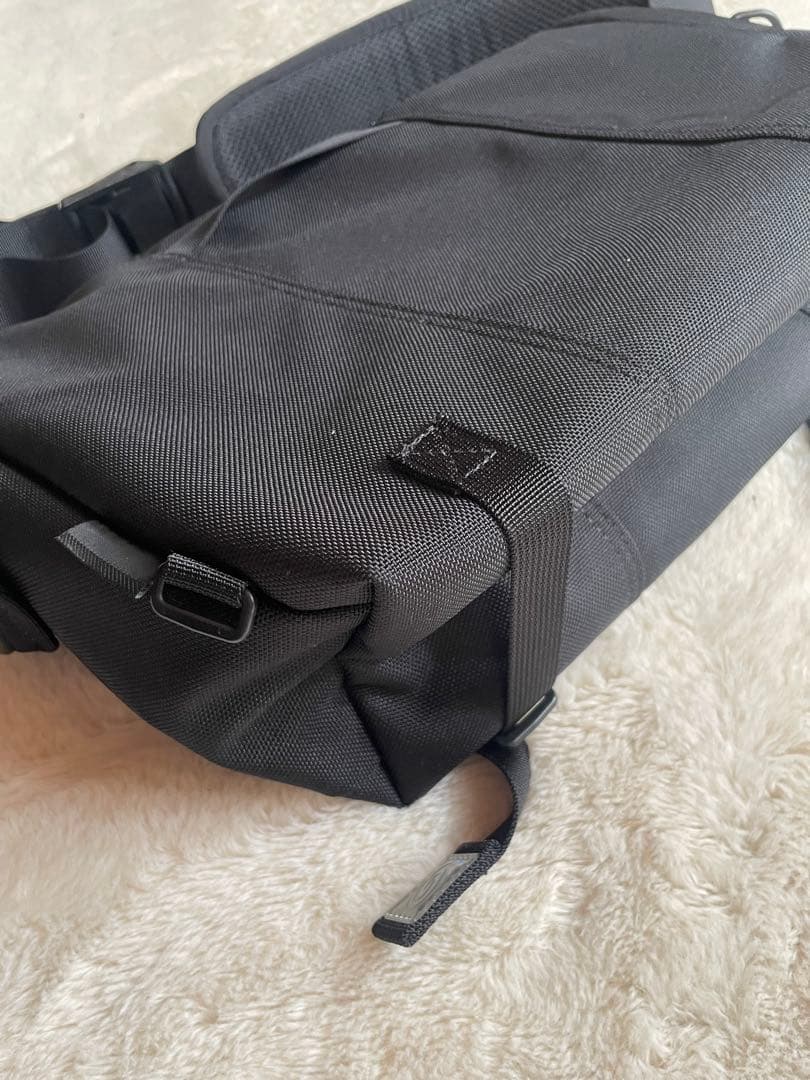 TIMBUK2 メッセンジャーバッグ ブラック 大容量 ショルダーバッグ
