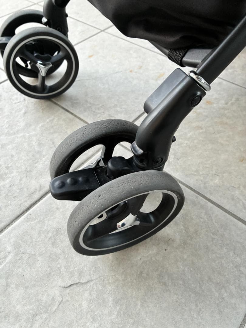 グリーン⭐️極美品⭐️ 2023年製 アップリカ ラクーナ プラス