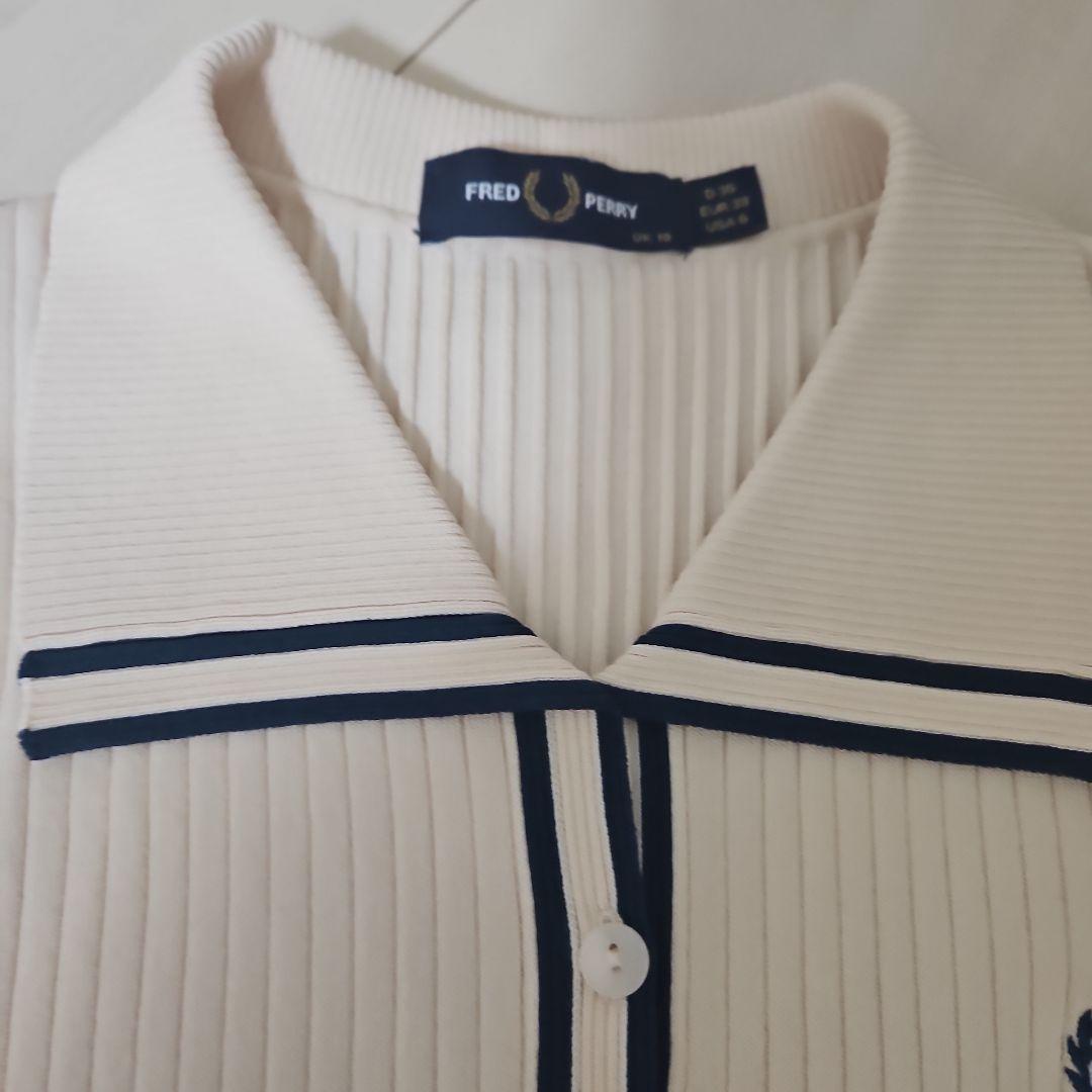 FRED PERRY アイボリー 長袖ポロシャツ
