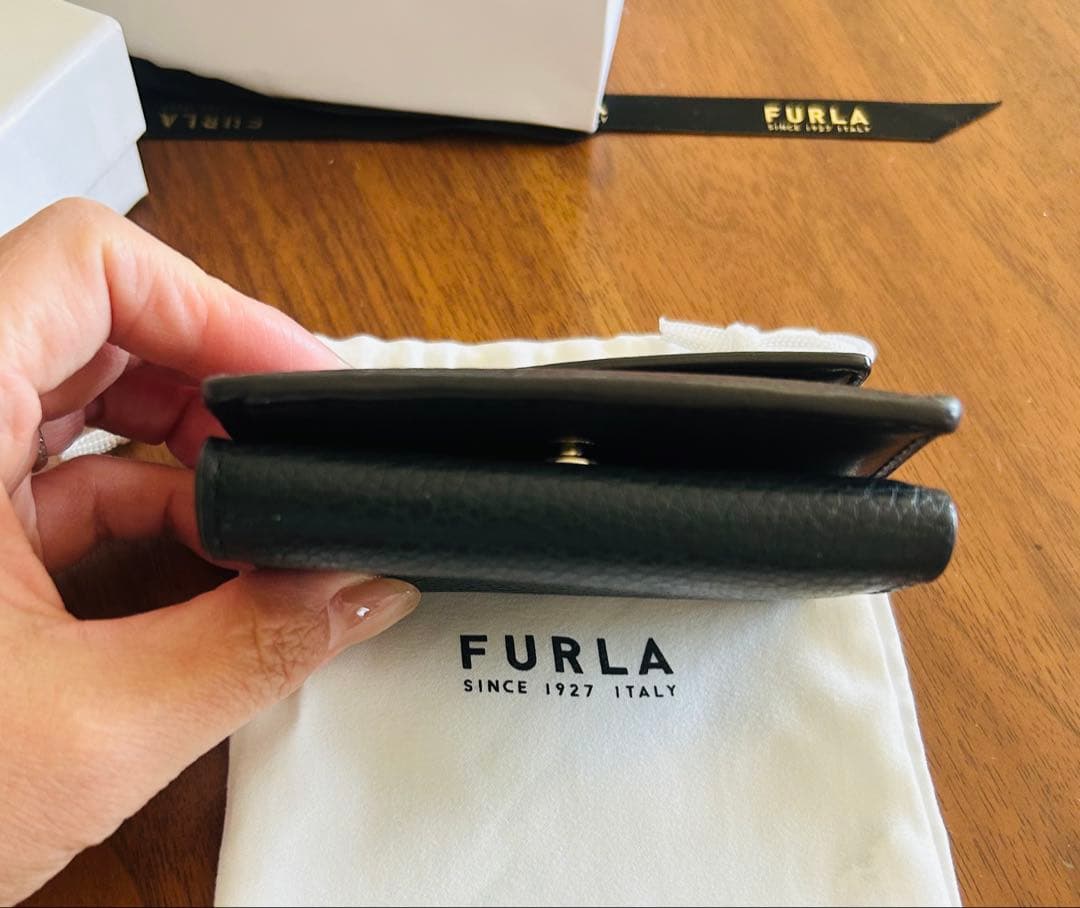 【かずちゃん】FURLA フルラ 三つ折り財布 ブラック 黒 ミニ財布
