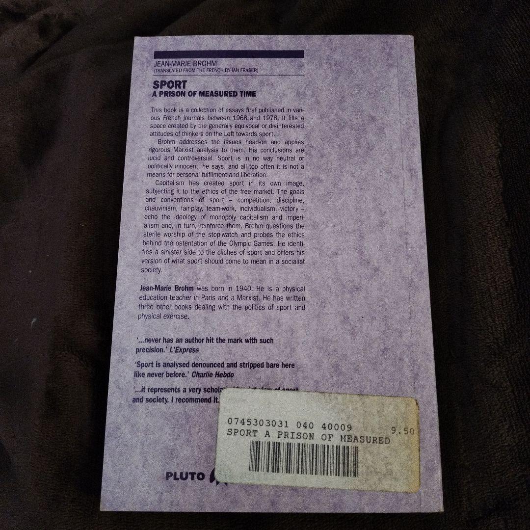洋書 SPORT a prison of measured time