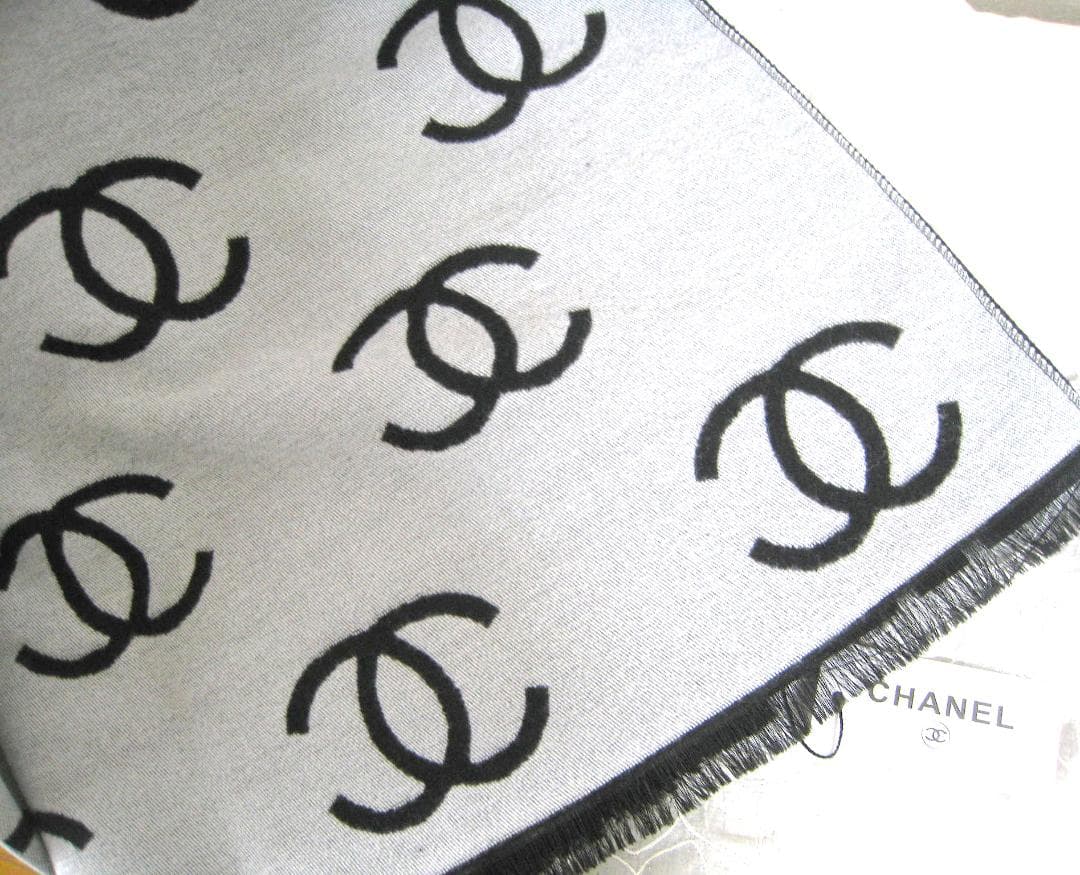 CHANEL シャネル　ノベルティ　COCOマ―ク　スト－ル　マフラー