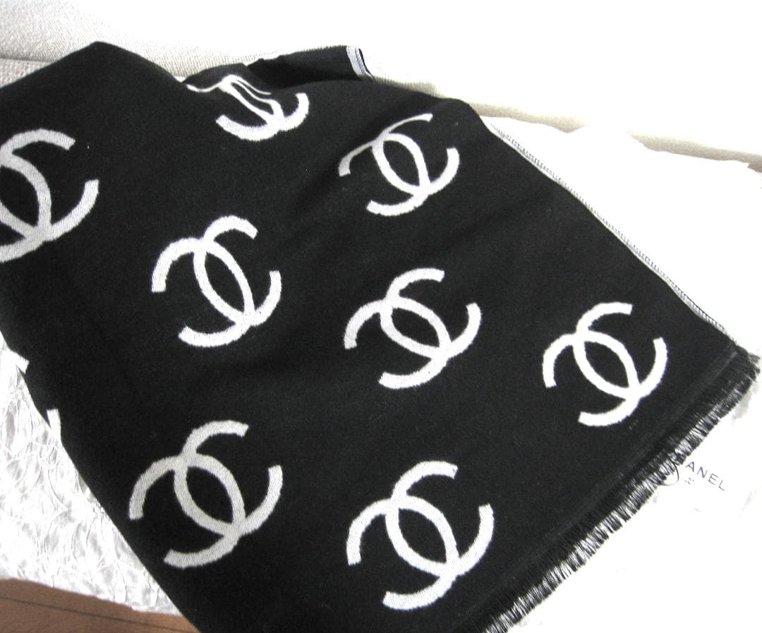 CHANEL シャネル　ノベルティ　COCOマ―ク　スト－ル　マフラー