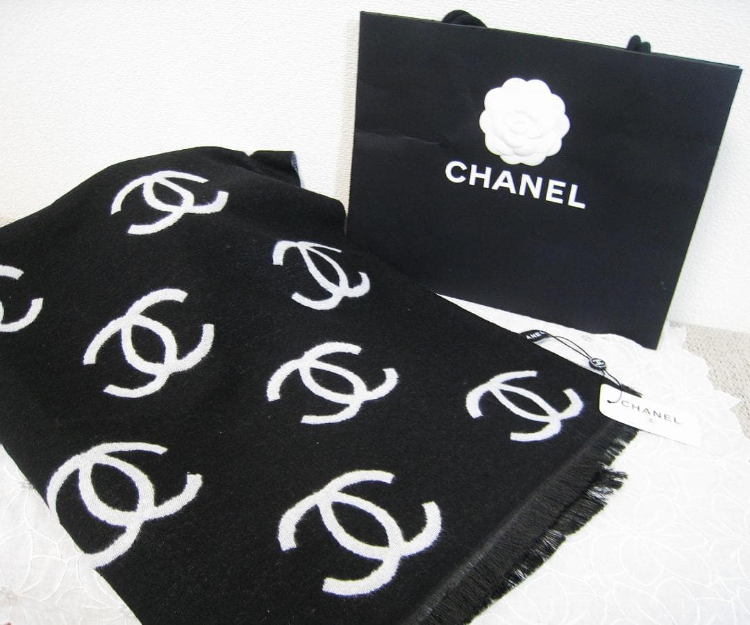 CHANEL シャネル　ノベルティ　COCOマ―ク　スト－ル　マフラー