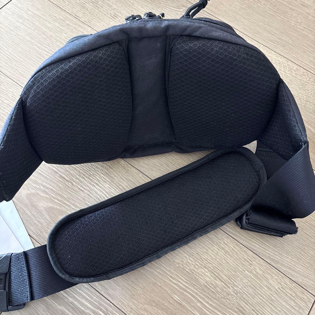 ハグー Hugoo ヒップシート 抱っこ紐 ショルダーバッグ ブラック