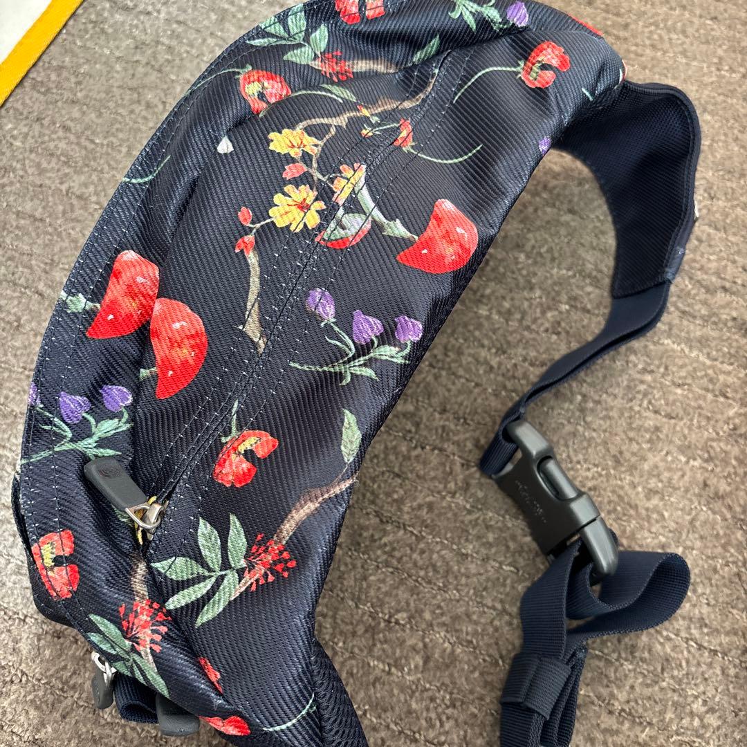セール THE NORTH FACE 花柄 ボディバッグ ボタニカル柄