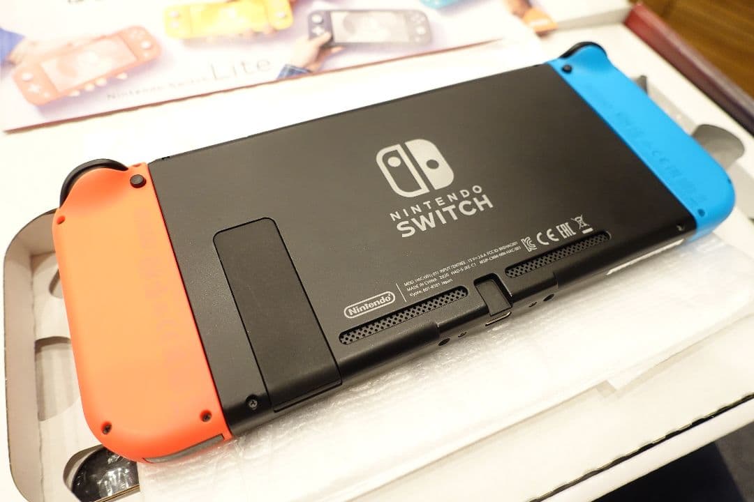 Nintendo Switch ネオンブルー/ネオンレッド 本体 + 付属品