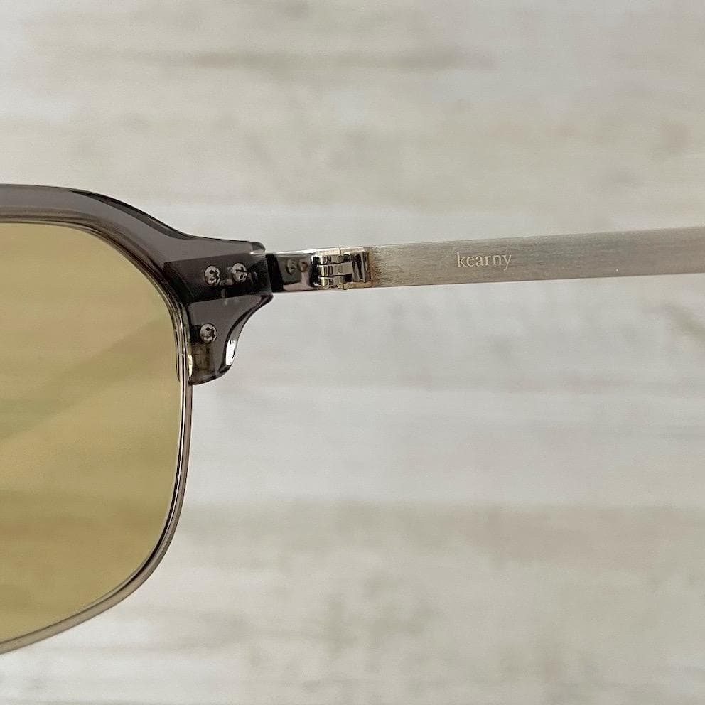 美品　kearny　　clear gray ＆ silver